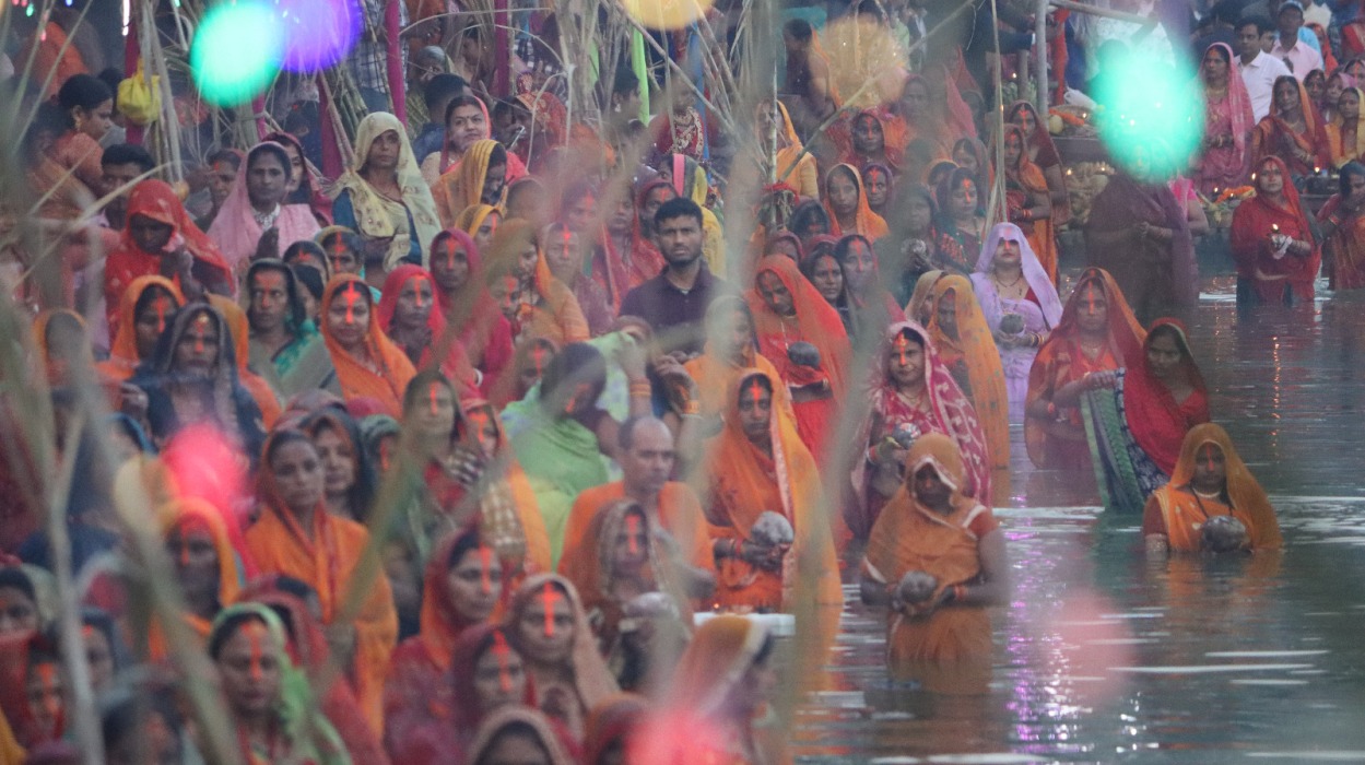 उदाउँदो सूर्यलाई अर्घ दिएसँगै सकियो छठ